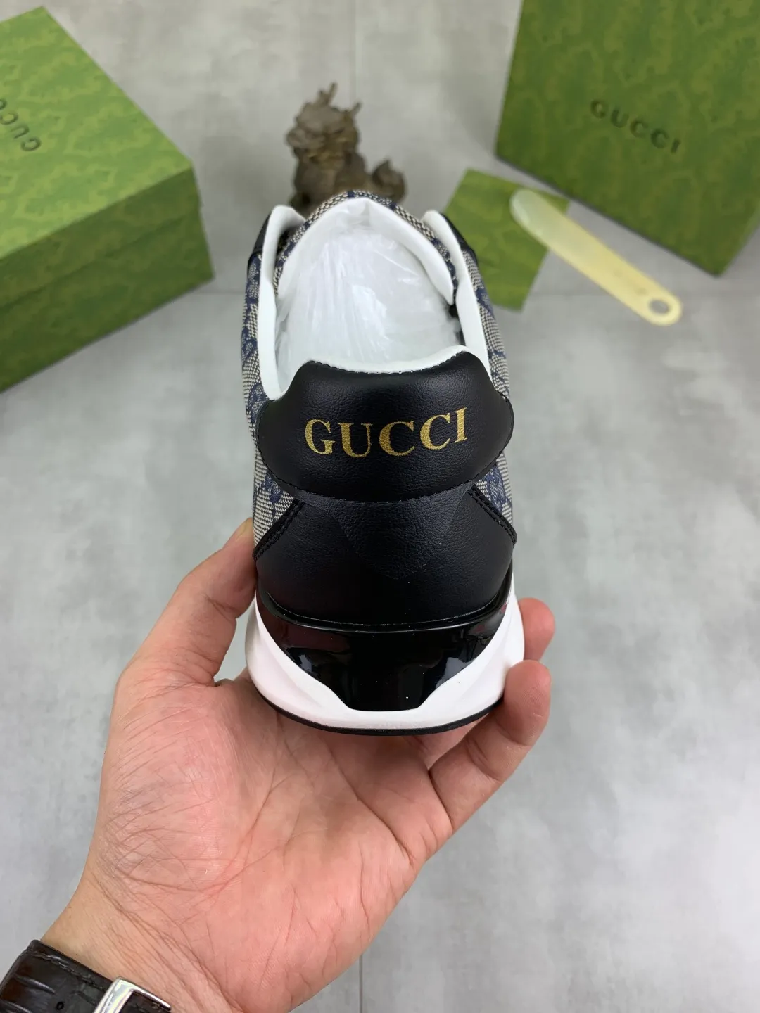 Men's shoes 💰P420💰[New model] (GUCCI) official website's latest 🎁🎁casual and fashionable men's shoes👟, hot style 💥 simple and elegant style, exclusive for trendy men. Unique official website latest brand double G element 👑Gucci original style Decoration, fashionable and generous, made of original frosted calfskin ✅ fully imported first-layer pigskin lining, the official website specifies wear-resistant, lightweight original rubber casual outsole, classic model taken in real life 🎬38-44 (customized for 45) 2️⃣ colors available